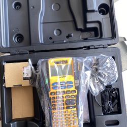 DYM1756589 - Dymo Rhino 5200 Label Maker Kit