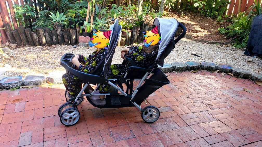 Graco DuoGlider Double Stroller - Lightweight with Tandem Seating, COLOR: Glacier