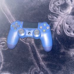 PS4 controller 