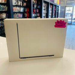 MacBook Air 13inch m3 chip 512GB 16GBram