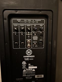 Harbinger VARI V2315 Powered Speaker