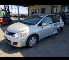 Nissan versa parts versa parting out
