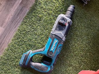 18V LXT Lithium-Ion Cordless SDS-Plus Rotary Hammer