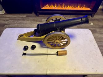 Johnny Reb Remco toy cannon   