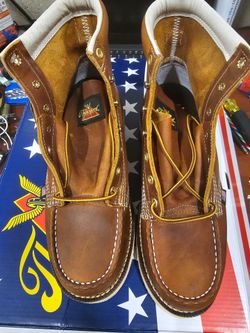 New  Thorogood moc toe tobacco size 9wide