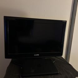 Small Sanyo Flatscreen And Hp Laptop