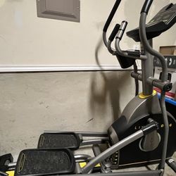 Livestrong LS8.0E Elliptical Workout Equipment for Sale in San Antonio TX OfferUp