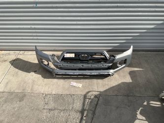 2016 2020 TOYOTA TACOMA FRONT BUMPER COVER W/ GRILLE OEM