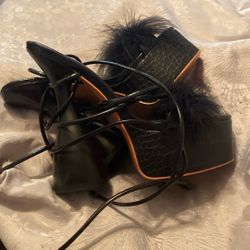 Size 8 Feather Strap Around Heels 