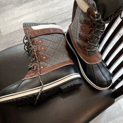 Insulated snow boots size 10 New 