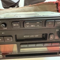 Genuine Toyota 1994 Radio 