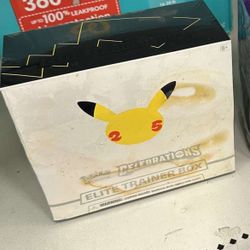 Pokémon Celebrations ETB