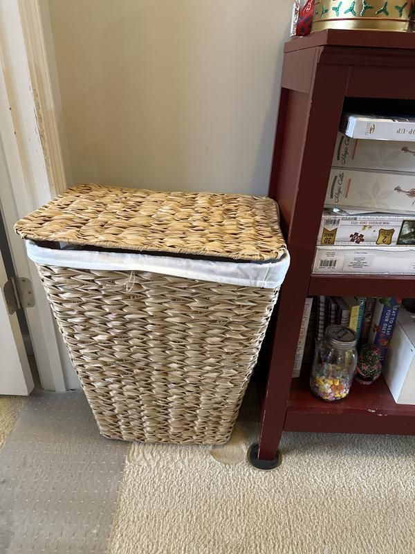 Laundry hamper