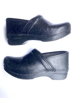 Dansko Professional Women’s Clogs
