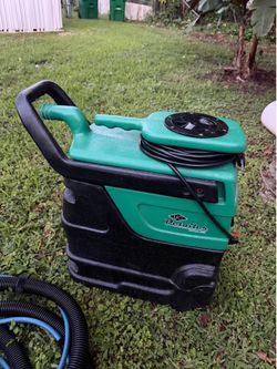 Carpet extractor