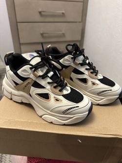 Steve Madden Sneakers