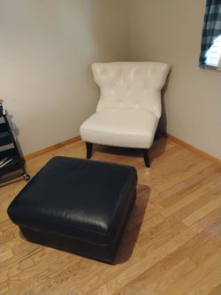 Leather chair/ottoman