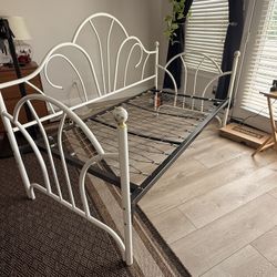 Metal Day Bed Frame Twin Size 