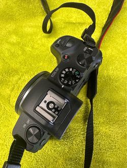 Canon EOS RP Mirrorless Camera with RF 24-105mm Lens