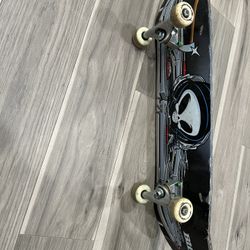 Complete skateboard
