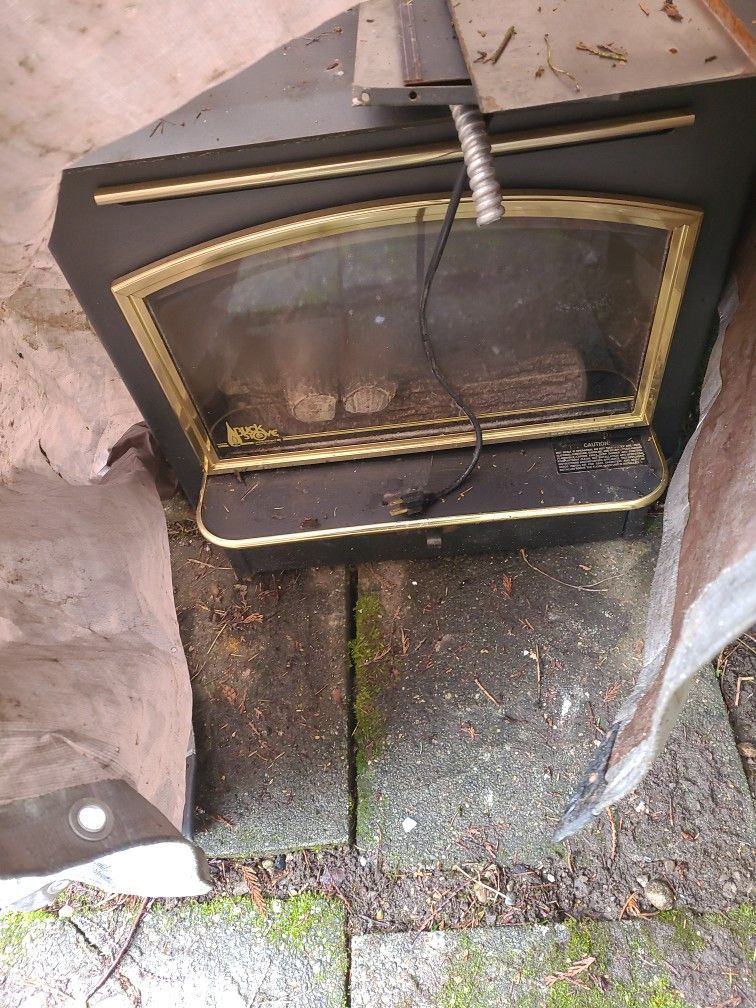Buck Stove Gas Fireplace Insert for Sale in Seattle, WA OfferUp