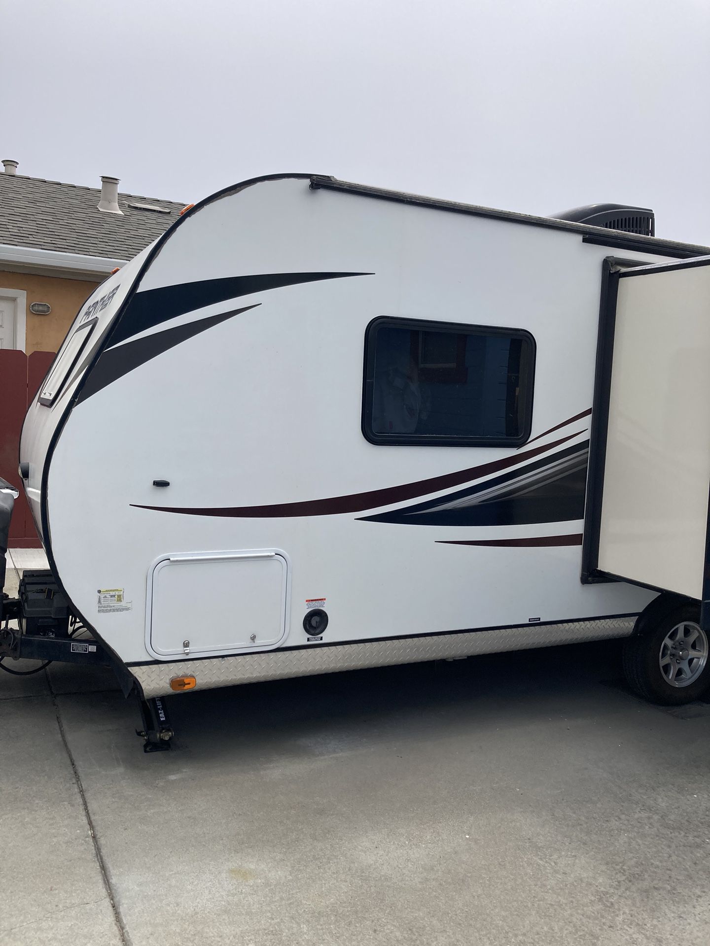 2016 Pacific Coachworks Panther