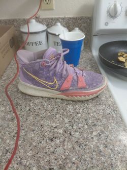 100 OBO Rare Nikes Slightly used