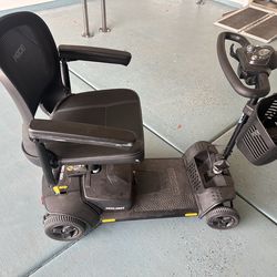 Electric scooter