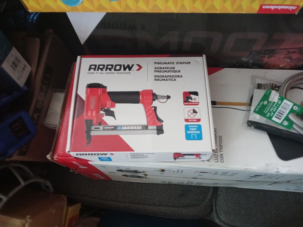 Brand New Arrow Nail Gun