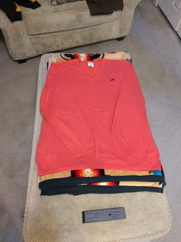 Old Navy Sweater