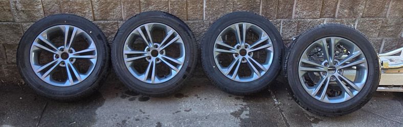 2016 taurus rims and tires