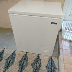 Magic Chef Deep Freezer 