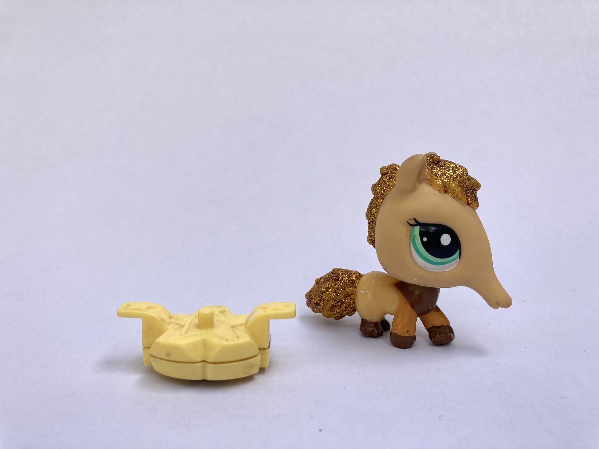 Littlest Pet Shop LPS Glitter Aardvark/Anteater #2133 + Accessory