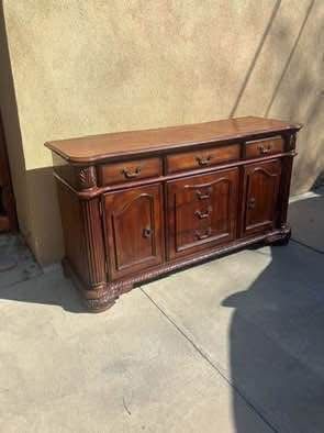 Wood Veneer Buffet 6-Drawer 2-Door Shelving
