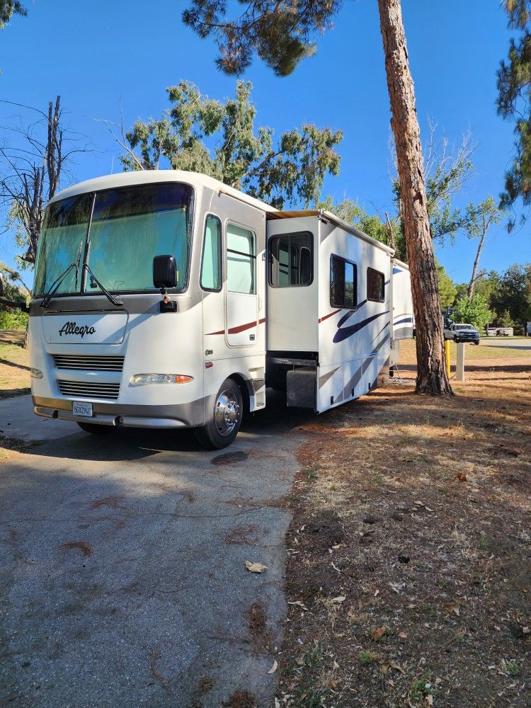 2004 Tiffin Allegro Bay