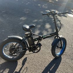 Electric Bike folds