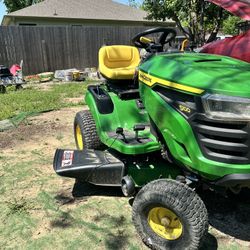S100 John Deere Riding Lawnmower 