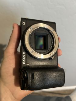 Sony A6300 With Kit Lens 