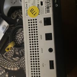Xbox One S 
