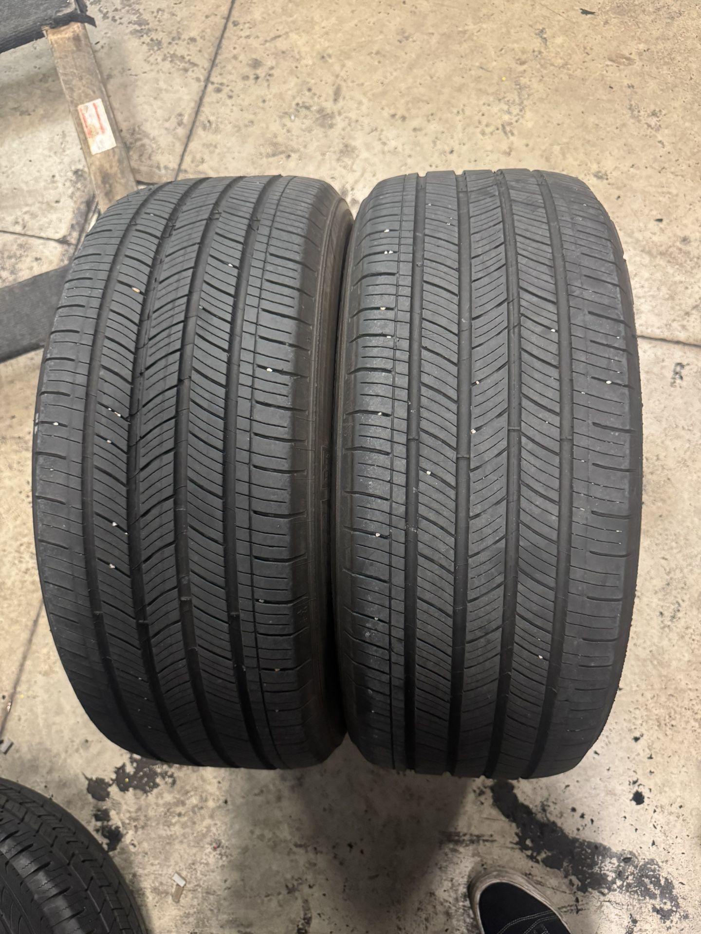 SET OF 2 MICHELIN 225/50/17