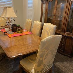 Dining Table And Hutch 