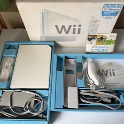 Nintendo Wii console and Wii Sports CIB