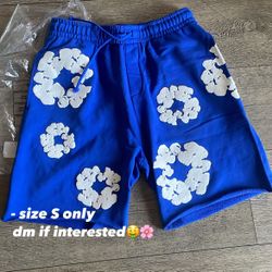 Blue demin tear shorts READ DESCRIPTION 
