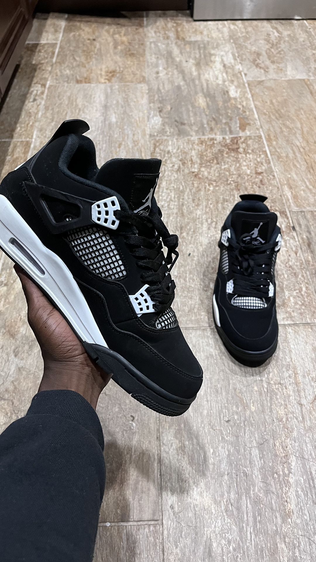 Jordan 4 Retro ‘White Thunder’