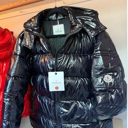 Moncler Puffer 225