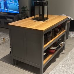 Kitchen Island (Great Condition)