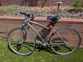 Specialized Crossroads Hybrid Bike & Abus Bike Lock