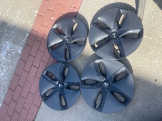 Tesla model 3 wheel caps