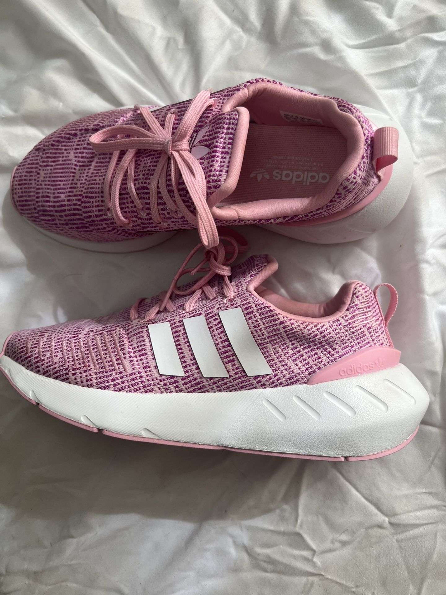 Adidas swift run junior deals pink