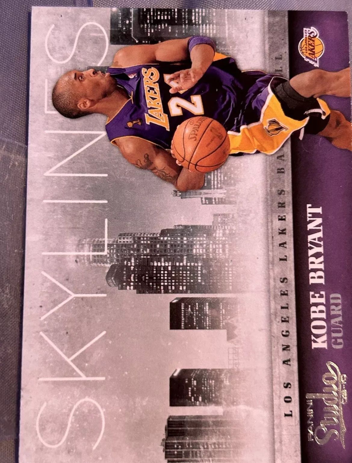 *GREAT CONDITION* Kobe Bryant 2010 Panini Skylines